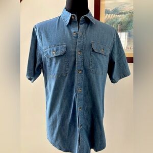 Wrangler | Men’s Authentic’s Weather Anything Shirt. Size: M/M/